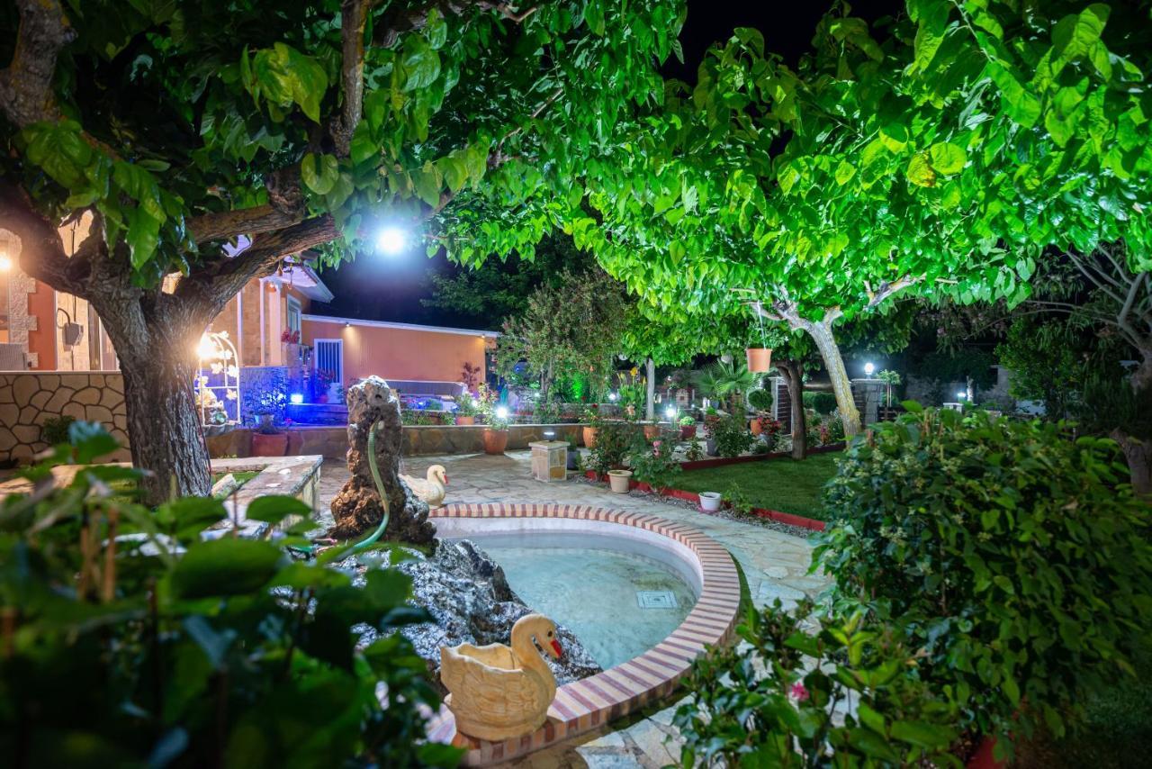 Rock Garden Villa Marandokhórion エクステリア 写真